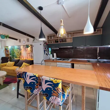 Kima Apartman With Garden *