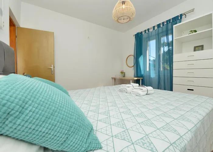 Daire Kima With Garden