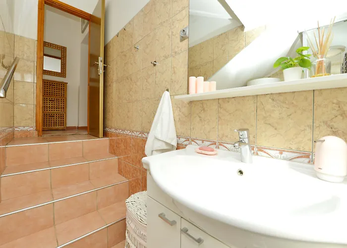 Kima With Garden 公寓