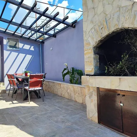 Kima With Garden For 6 * زادار