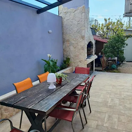 Kimano 2 With Garden In Apartment *