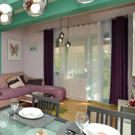 3 Bedroom Sleeps 6 - Private Garden Apartamento Zadar